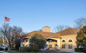 Days Inn And Suites Cherry Hill Nj